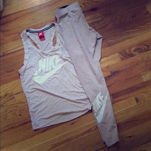 Nike Set! leg-a-see leggings & matching tank
